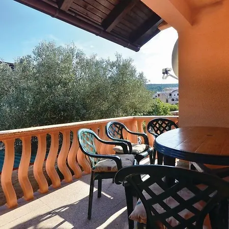 Two-bedroom 1 Apartament